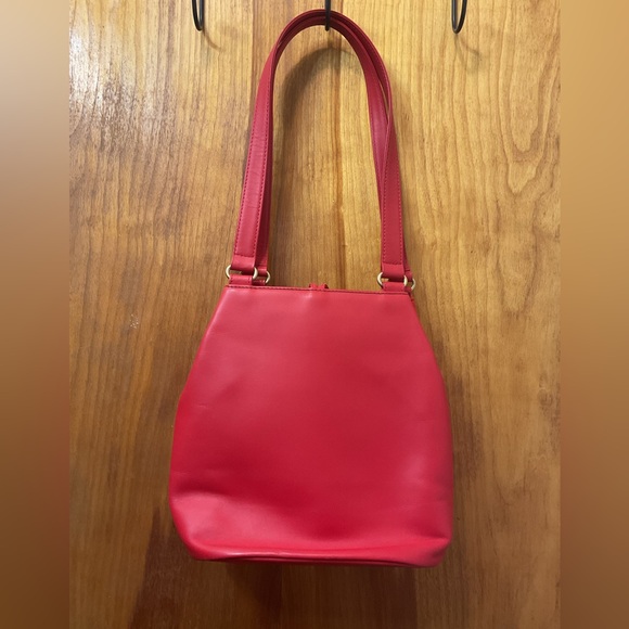 Burberrys Vintage Suede Red Shoulder Bucket Bag - Picture 5 of 16